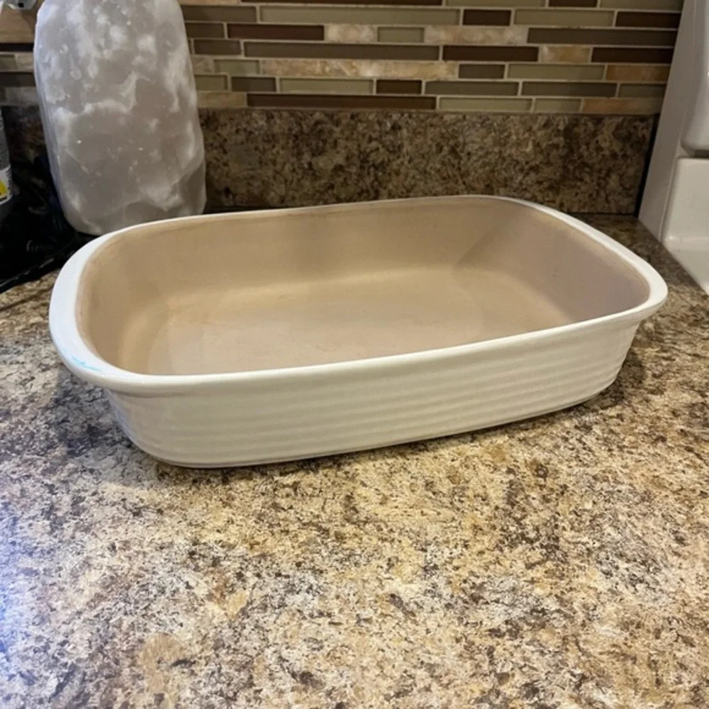 Pampered Chef-Family Heritage-15x10-Stoneware Baker: Vanilla Glaze-061002